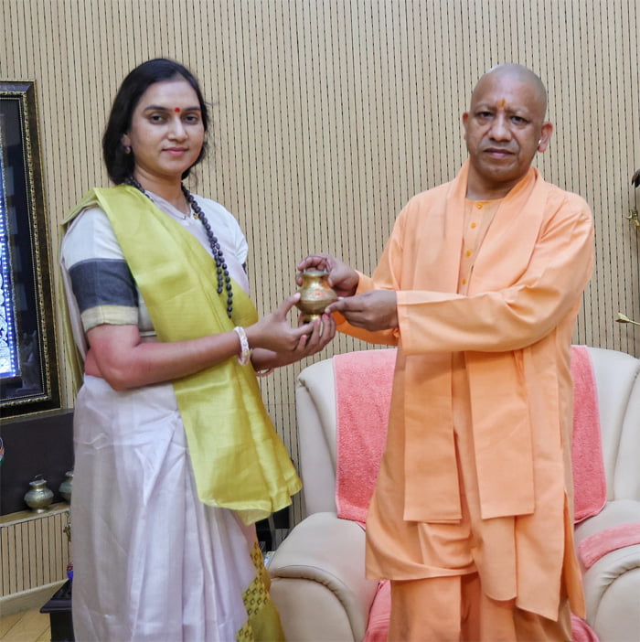 UP CM Yogi Aditynath with Water Woman Shipra Pathak