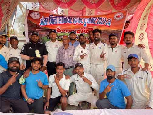 Munger senior cricket team