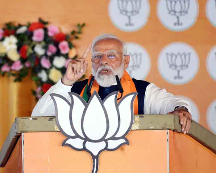 Prime Minister Narendra Modi addressing an election rally in Purnia.
